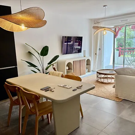 Apartment Esprit Lac, Elegant Avec Terrasse Au Bord Du Hossegor *